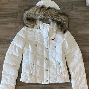 Hollister White Puffer Jacket (S)